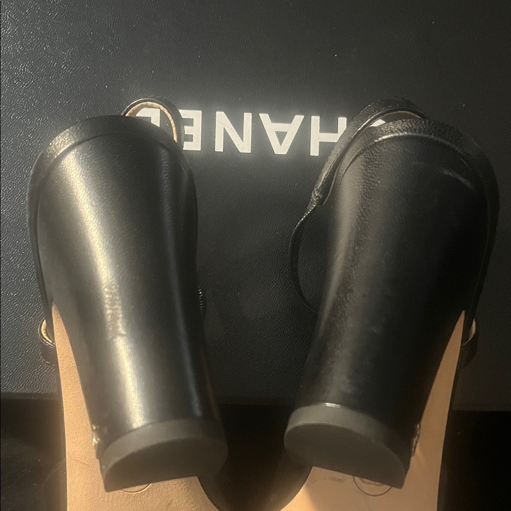 CHANEL Black Slingback Heels - Picture 3 of 5